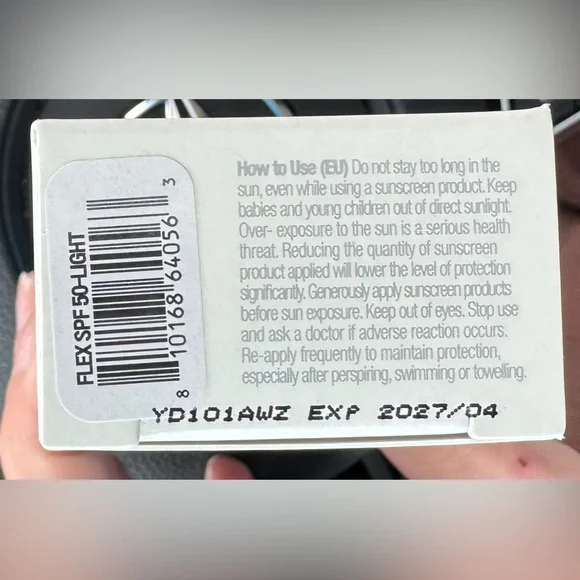 Colorescience Total Protection Face Shield Flex—Shade Light - Picture 5 of 7